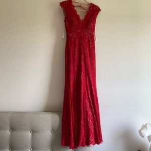 XSCAPE formal lace dress